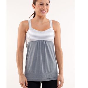 Lululemon back on track gray tank!